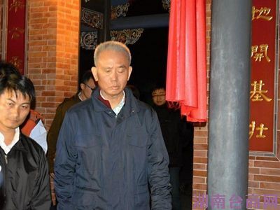 ǰ���¶��³�κӦ��1��̨�ҽ����췽���ų��Ό��