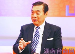 �Ͼ��ڴٽ�������ó�����а����ˡ���ͷ����(��ͼ)