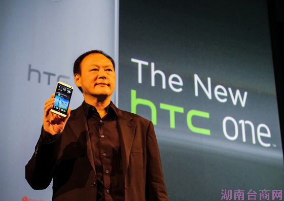 宏达电执行长周永明在英国伦敦发表新HTC One。(宏达电供图) 宏达电执行长周永明在英国伦敦发表新HTC One。(宏达电供图)