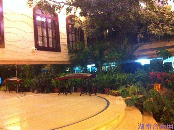 张必清家内部照曝光堪称迷宫 餐厅、KTV、治疗室一应俱全 张必清家内部照曝光堪称迷宫 餐厅、KTV、治疗室一应俱全