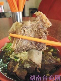台湾大碗又带劲的牛肉面餐客心中顶级美味