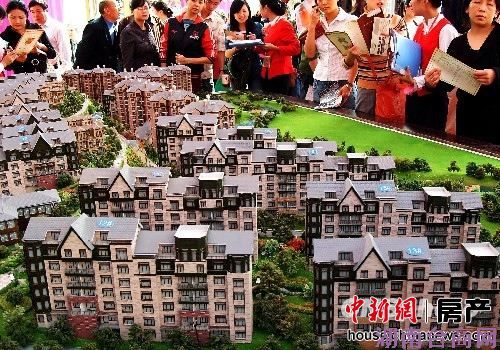 8��һ�߳��з�������ҵ��:���ų����ؼ������