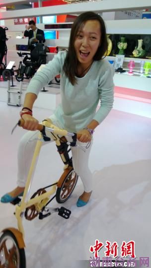 台湾精品馆亮相西博会高科技产品扯人眼球