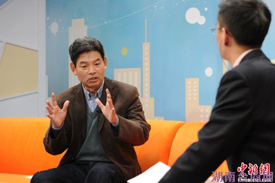 ס����ר�ң����������һ�߳��з�����������