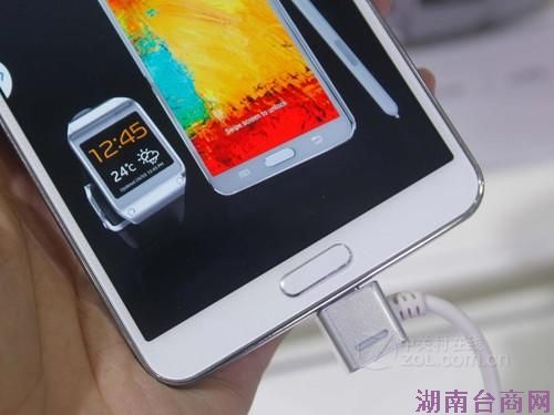1.9GHz双四核 三星Note3 N900惊艳亮相