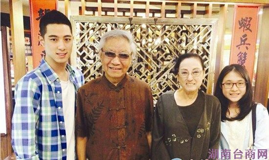 ����˫���μӴ�½���ӽ�Ŀ��ʫ��������½��ͼ��