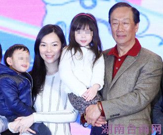 台媒:曾馨莹怀男孩63岁郭台铭还要拼第四胎(图)