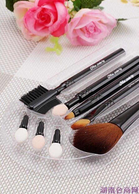 ���ع˿������ MINISO������ƷƵ�ϳ�����