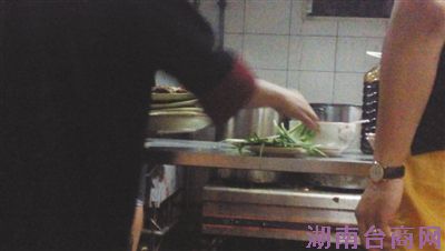 �����Ե׿���� ����ʣ�˶˻غ���������ϲ�̨