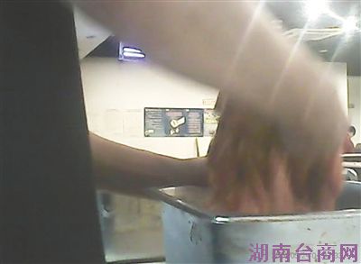 �����Ե׿���� ����ʣ�˶˻غ���������ϲ�̨