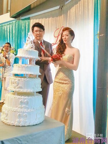 ��ǣ���������ս��Ϻ��ٵ�̨���ɣ�ͼ��