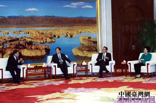 李建华刘慧在银会见江丙坤率领的台湾企业家一行 李建华刘慧在银会见江丙坤率领的台湾企业家一行