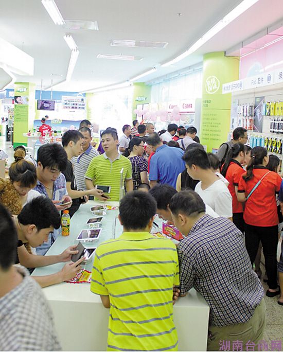 国产手机销量猛增 高性价比俘获粉丝 国产手机销量猛增 高性价比俘获粉丝