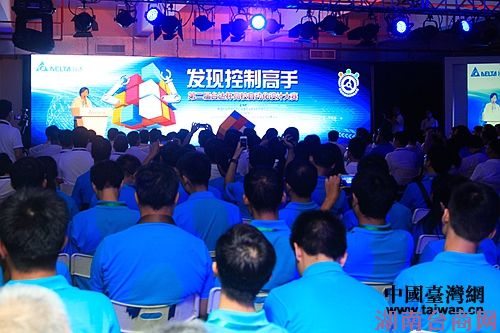 �������ֿ��Ƹ��֡������ڶ���̨�ﱭ�Զ�����ƴ���������Ļʽ�ֳ�